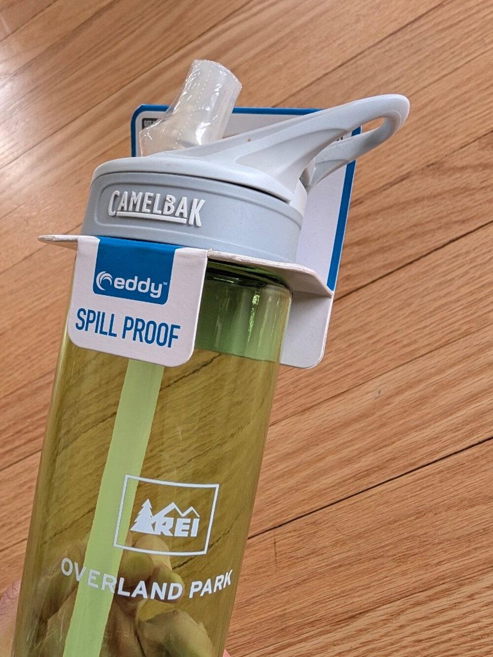 NEW CamelBak Eddy 0.6L (20 oz) Water Bottle with Straw BPA Free Spillproof green - Picture 5 of 8